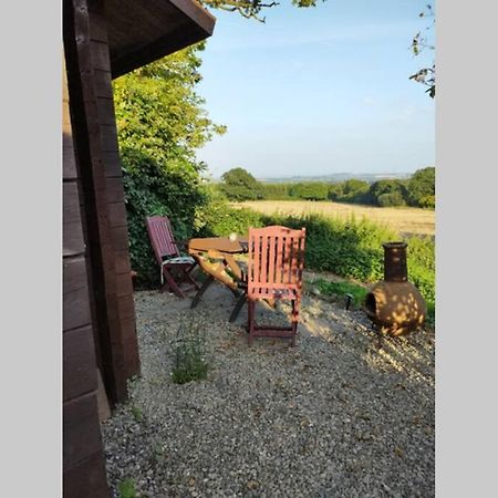 Self Catering Garden Lodge Ludlow Esterno foto